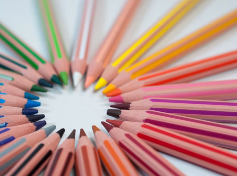 pencils-bg
